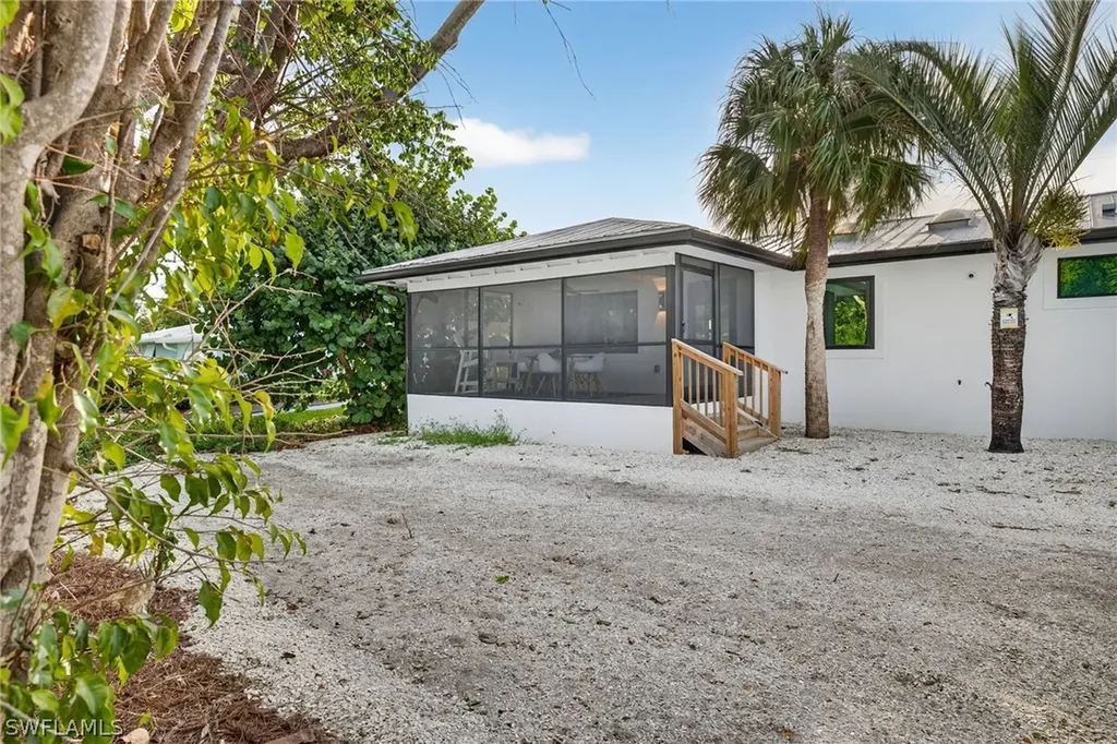 1171 Seagrape Lane Sanibel FL 33957