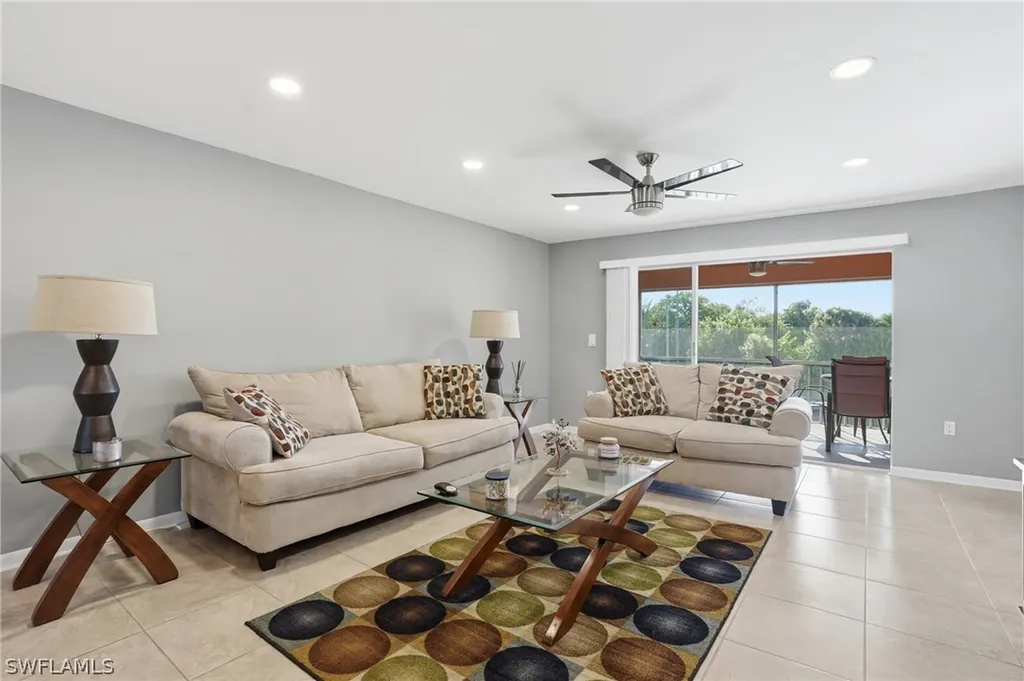 600 Valley Stream Drive Naples FL 34113