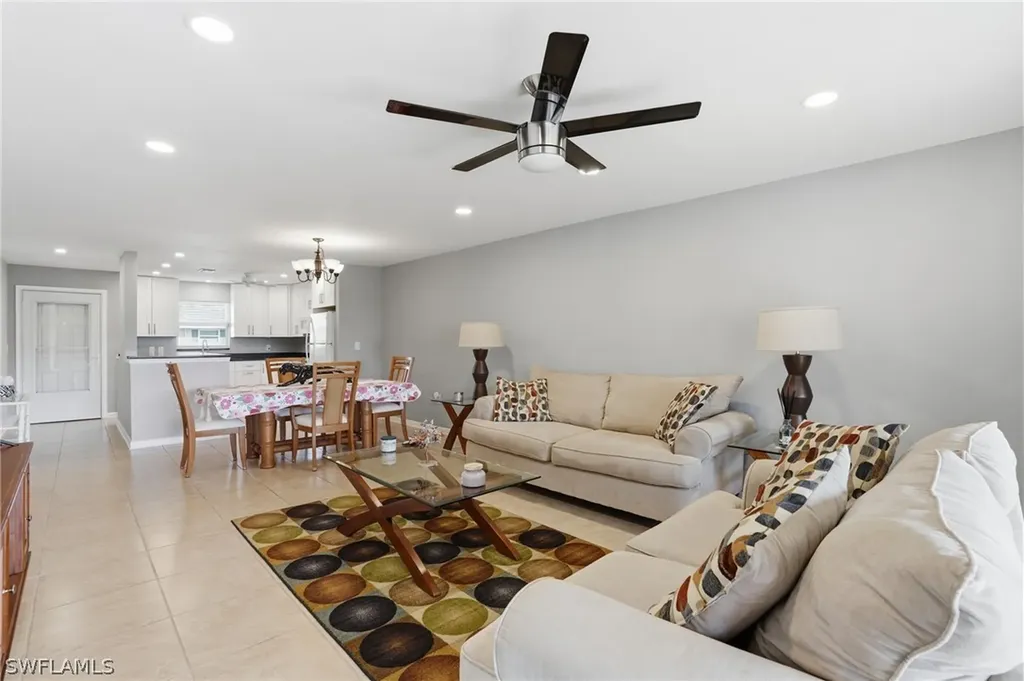 600 Valley Stream Drive Naples FL 34113
