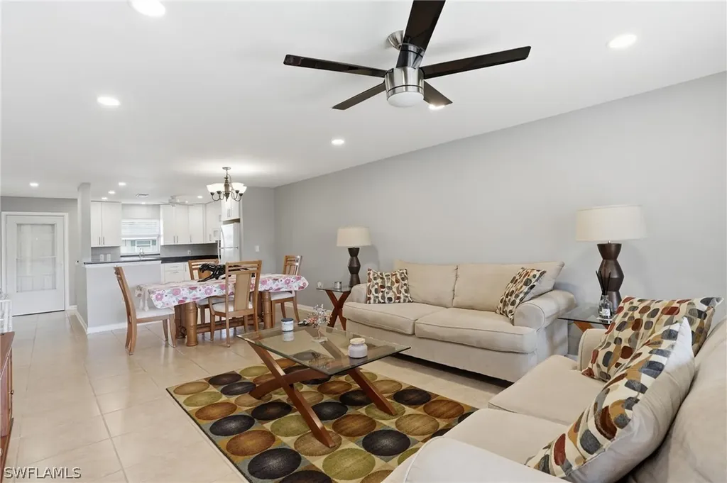 600 Valley Stream Drive Naples FL 34113