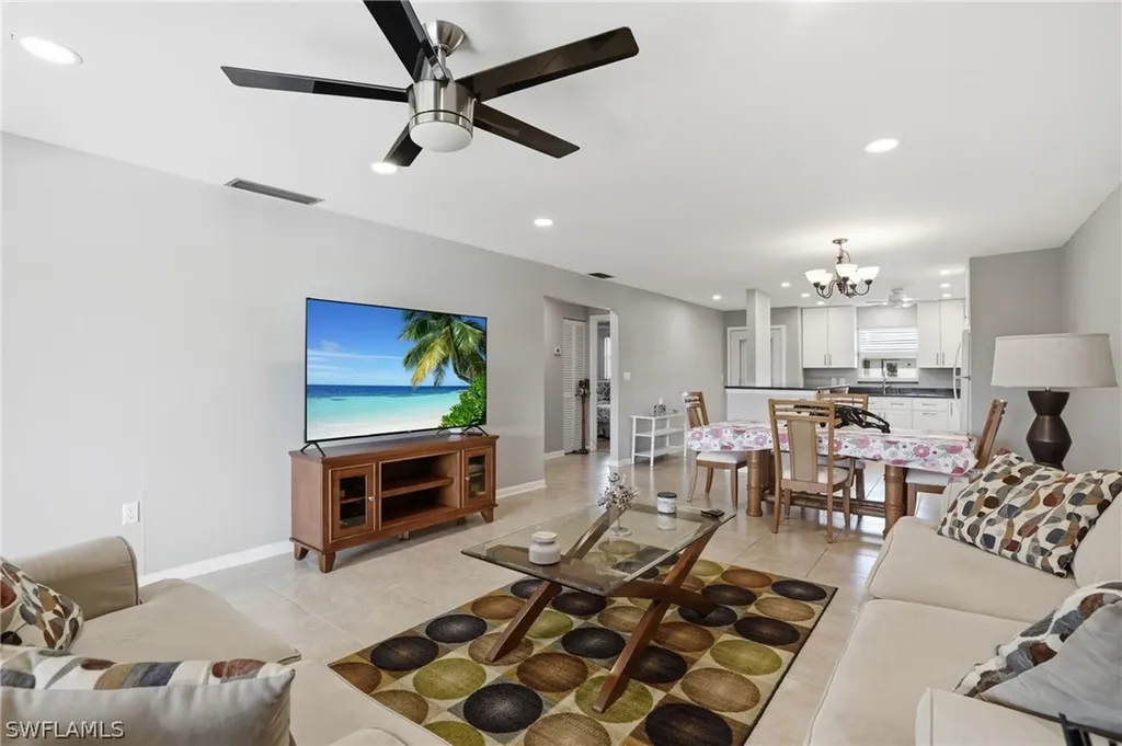 600 Valley Stream Drive Naples FL 34113