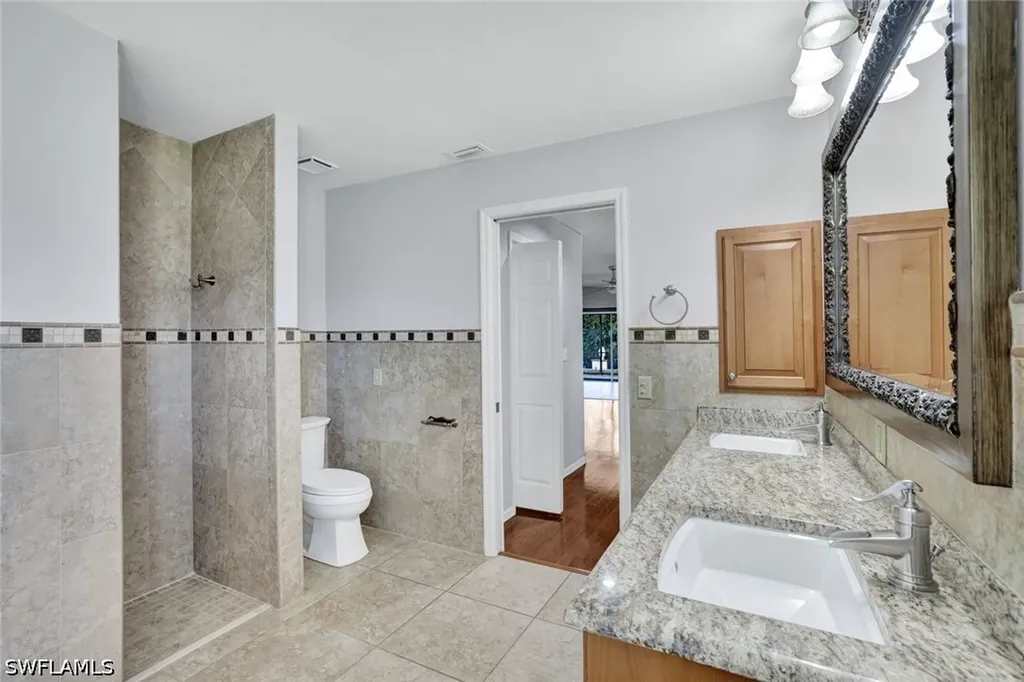 10631 Regent Circle Naples FL 34109