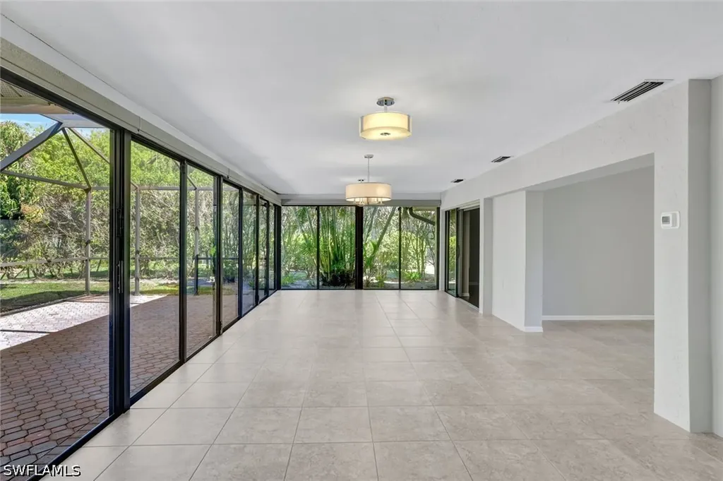 10631 Regent Circle Naples FL 34109
