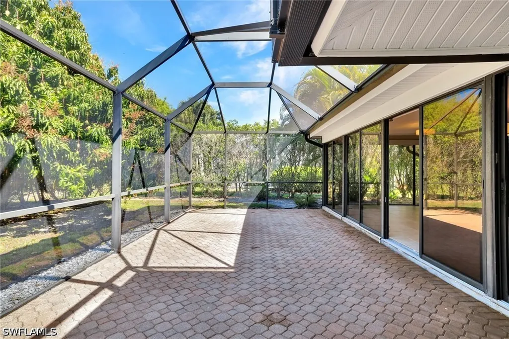 10631 Regent Circle Naples FL 34109