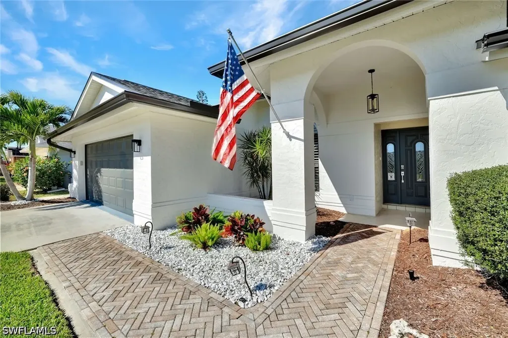 10631 Regent Circle Naples FL 34109