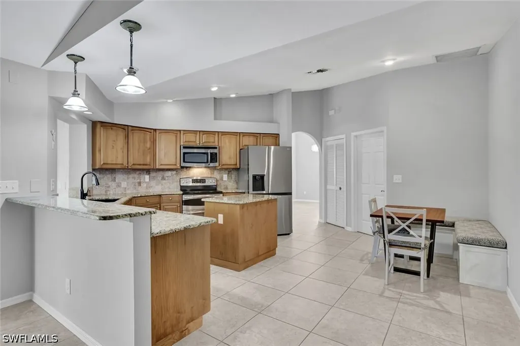 10631 Regent Circle Naples FL 34109