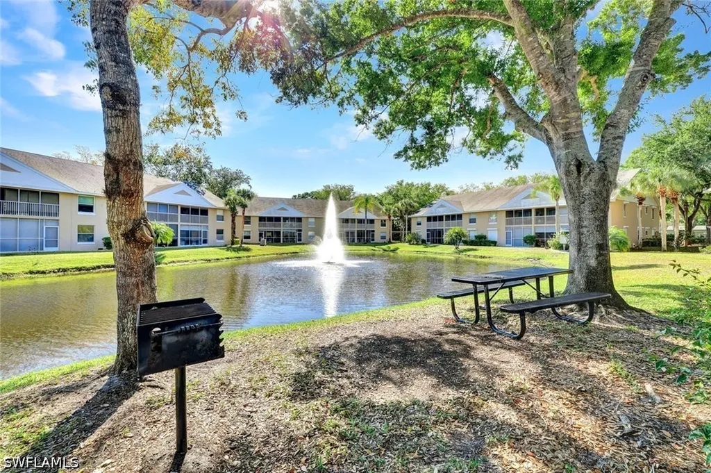 Naples FL, 120 Pebble Shores Drive, Unit 205