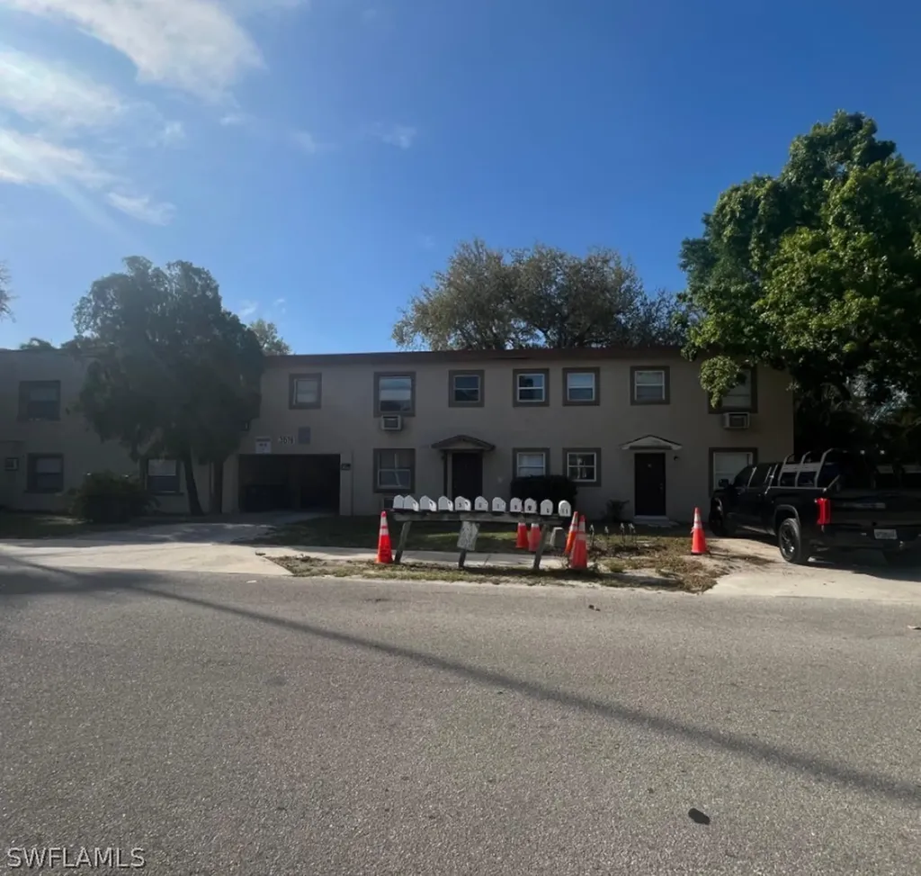 3619 Seminole Avenue Fort Myers FL 33916