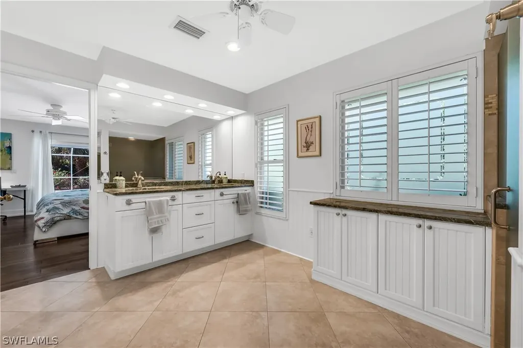 183 Edgemere Way S Naples FL 34105
