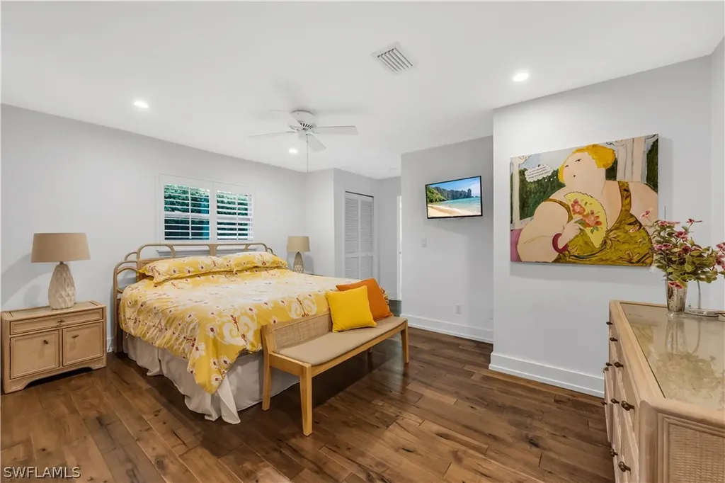 183 Edgemere Way S Naples FL 34105