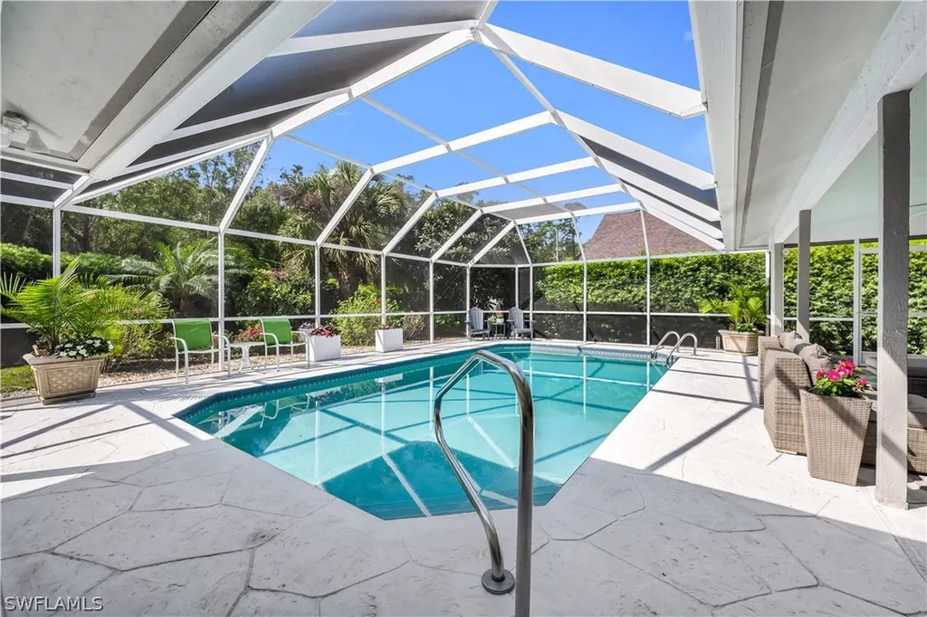 183 Edgemere Way S Naples FL 34105