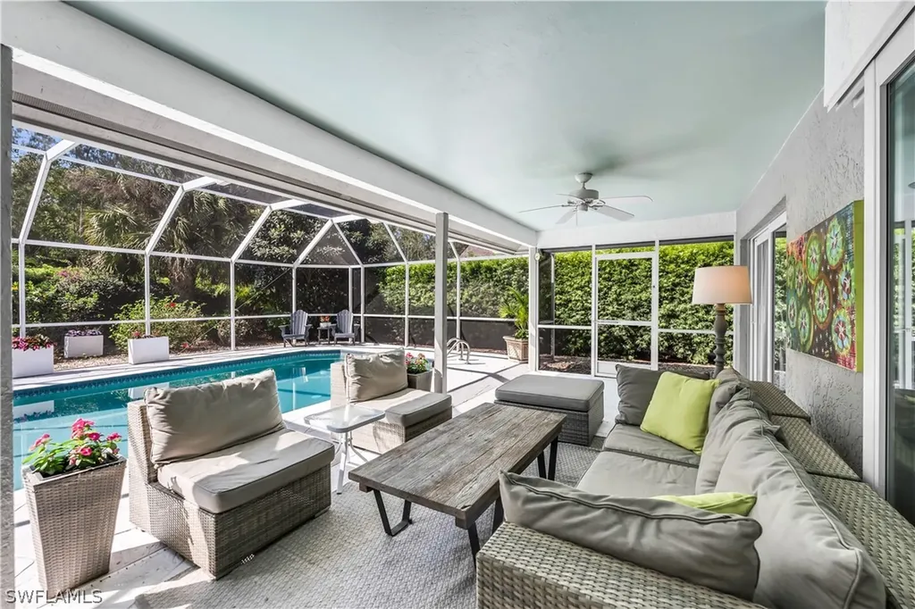 183 Edgemere Way S Naples FL 34105