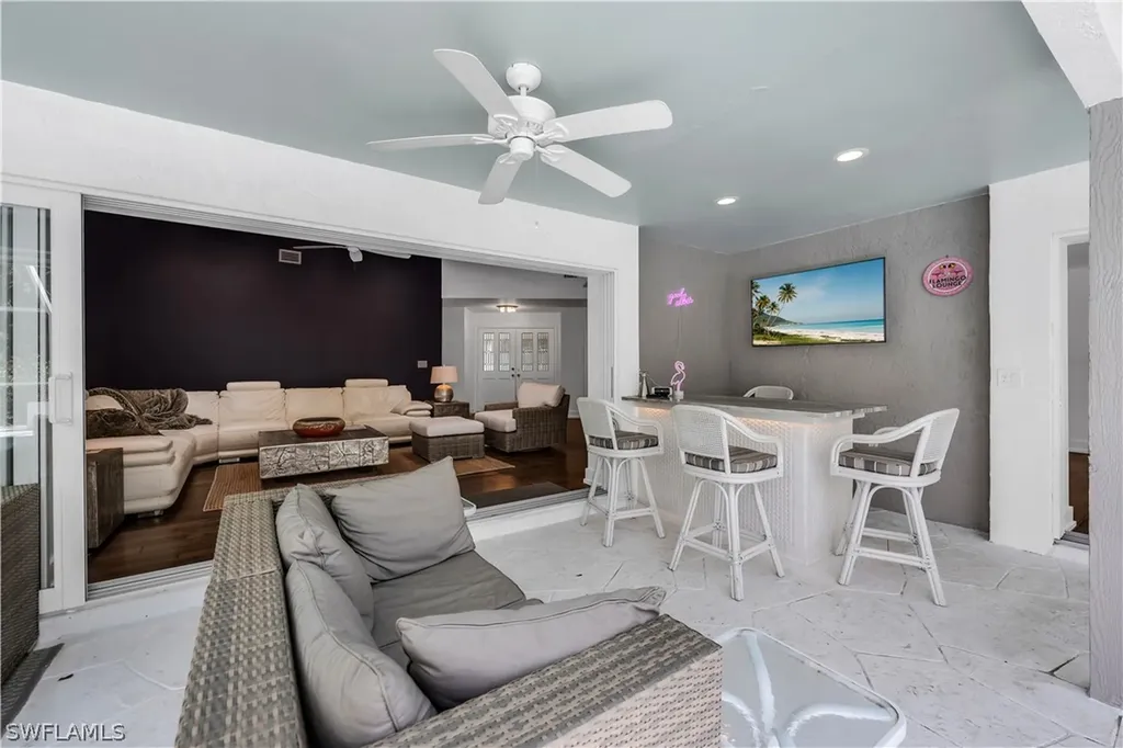 183 Edgemere Way S Naples FL 34105