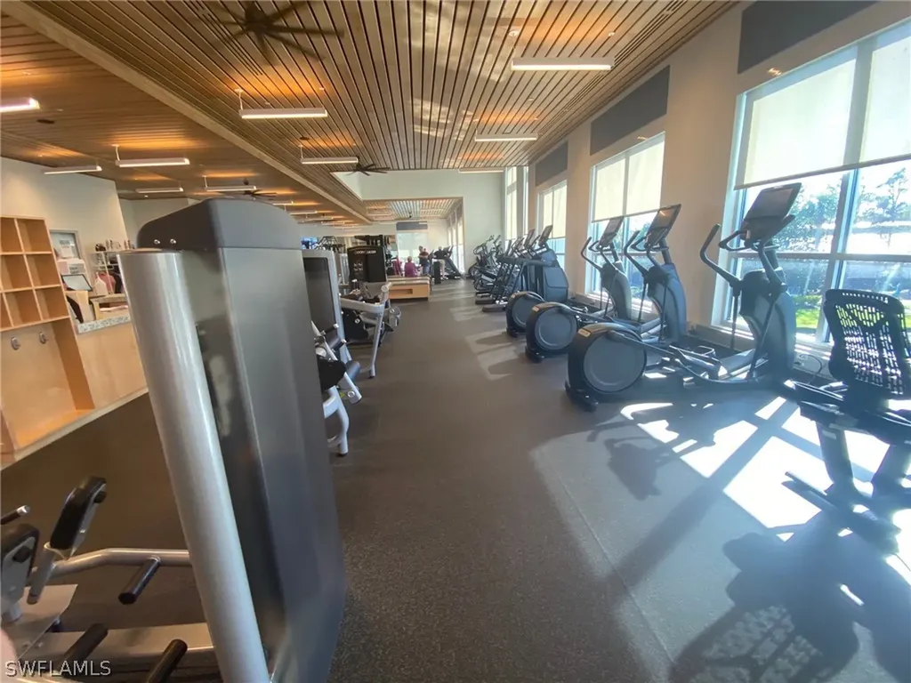 183 Edgemere Way S Naples FL 34105