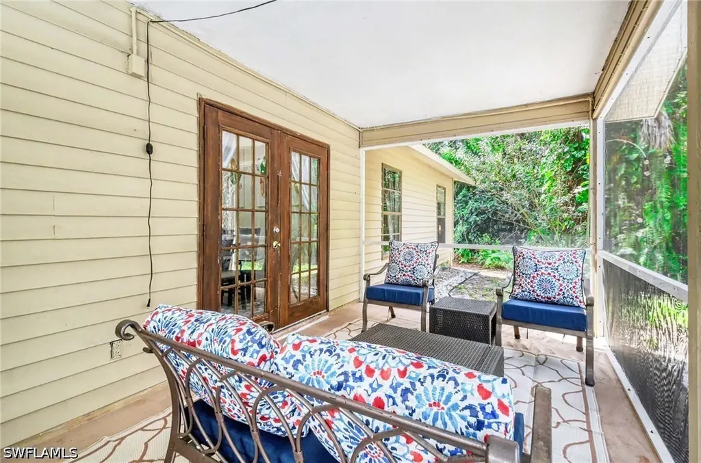 311 2nd Street SE Naples FL 34117