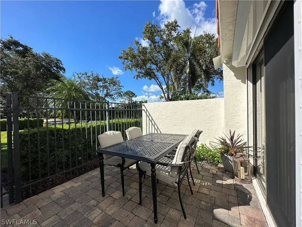 829 Reef Point Circle Naples FL 34108