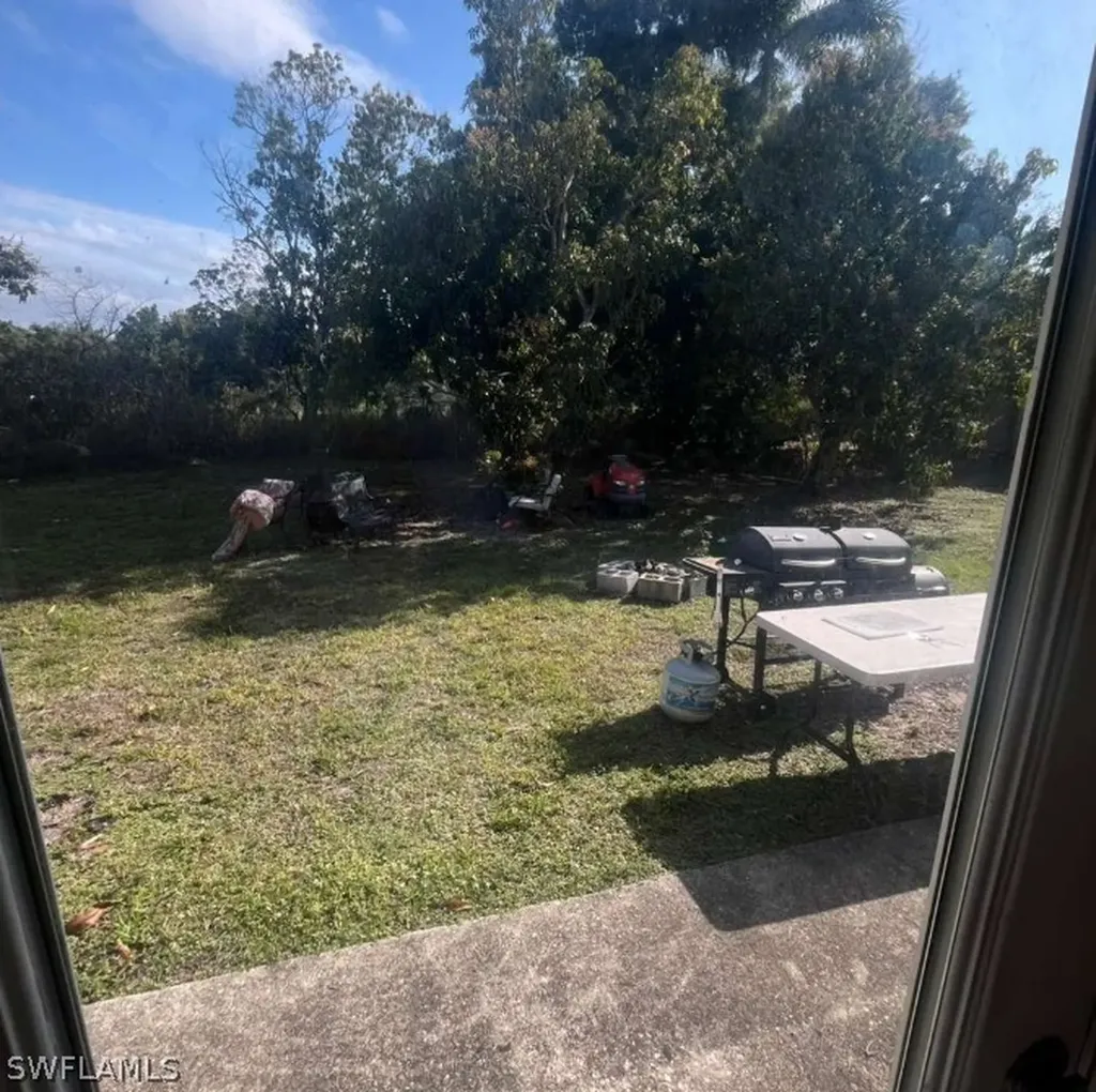 3838 Madison Avenue Fort Myers FL 33916