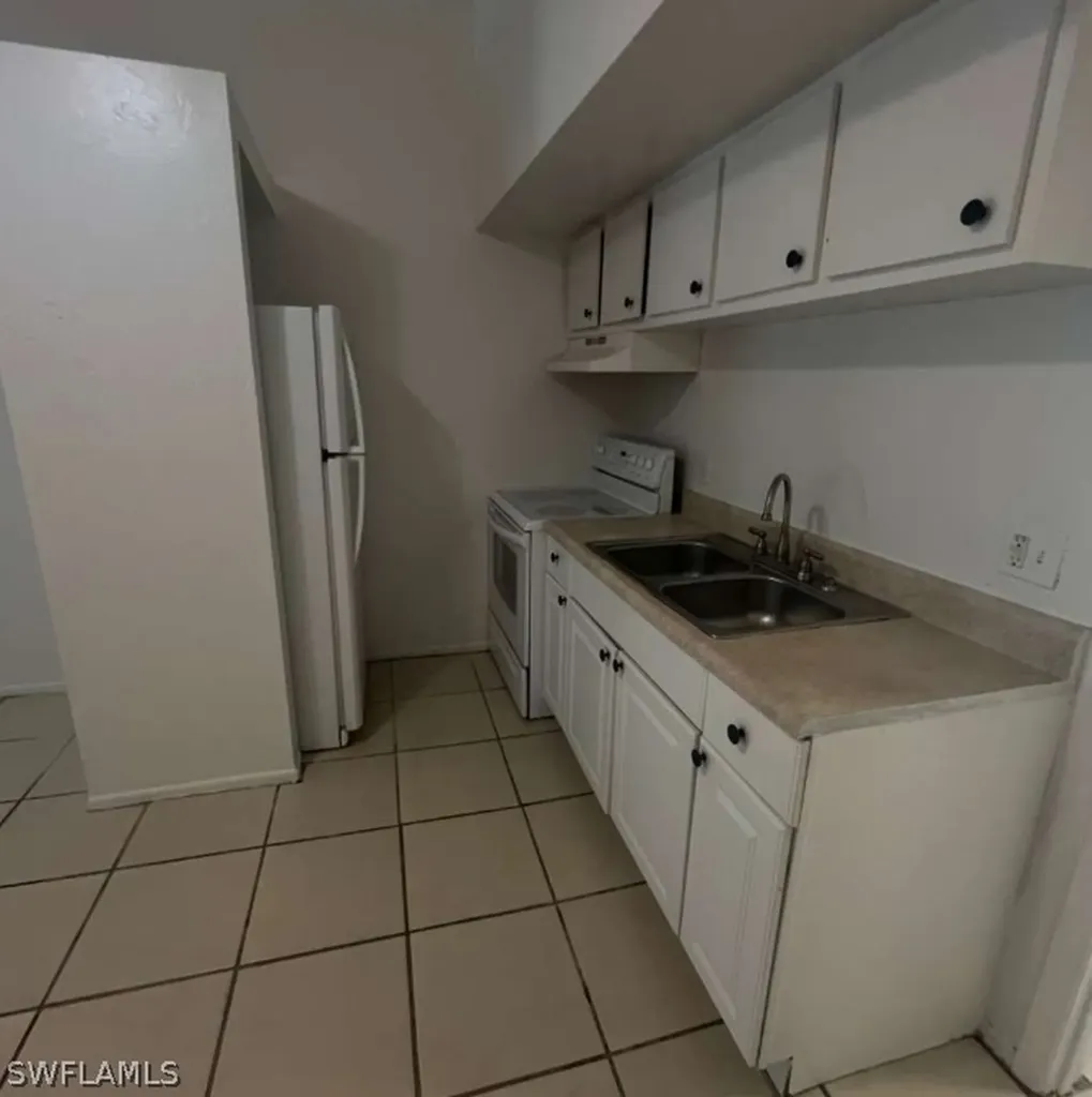 3838 Madison Avenue Fort Myers FL 33916