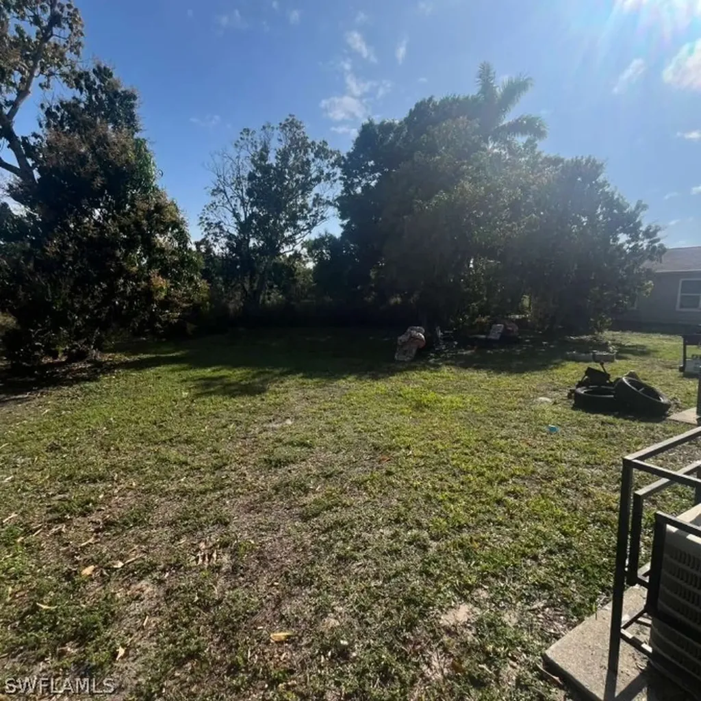 3838 Madison Avenue Fort Myers FL 33916