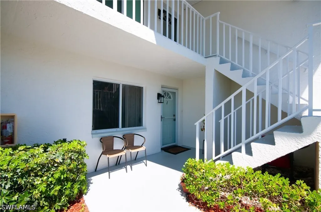 515 Gabriel Circle Naples FL 34104