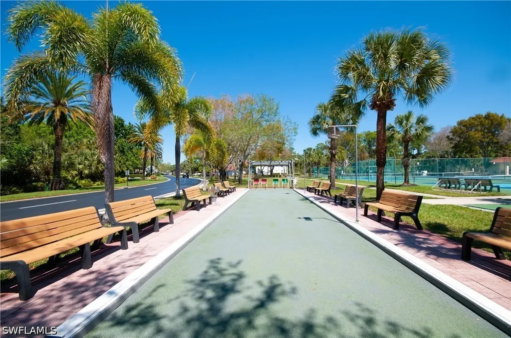 515 Gabriel Circle Naples FL 34104