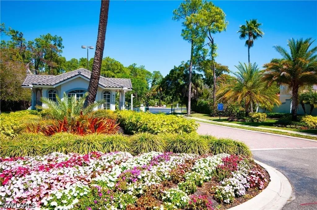 515 Gabriel Circle Naples FL 34104