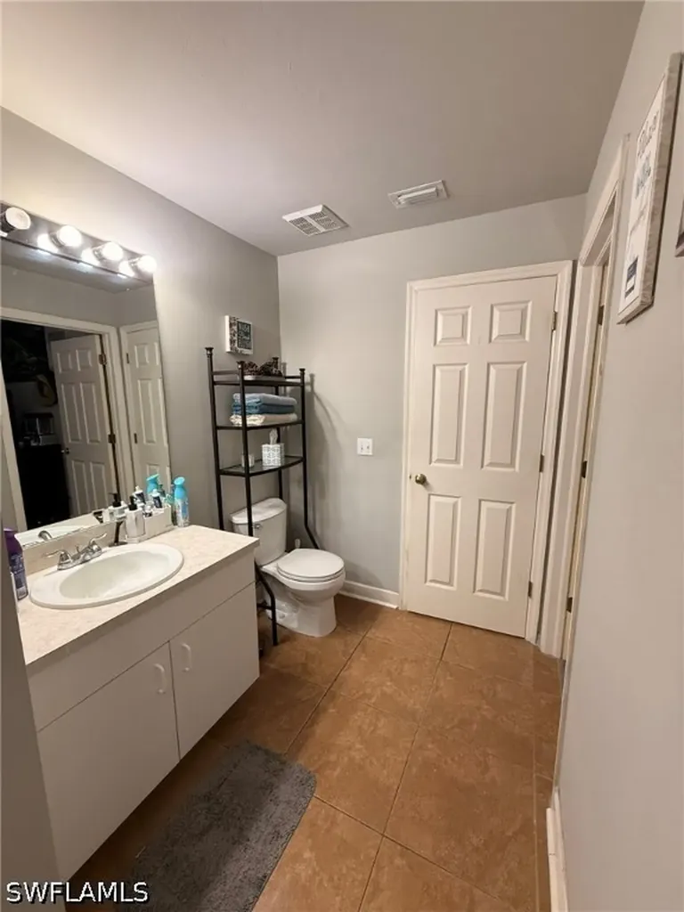 843 Nyasa Avenue Fort Myers FL 33913