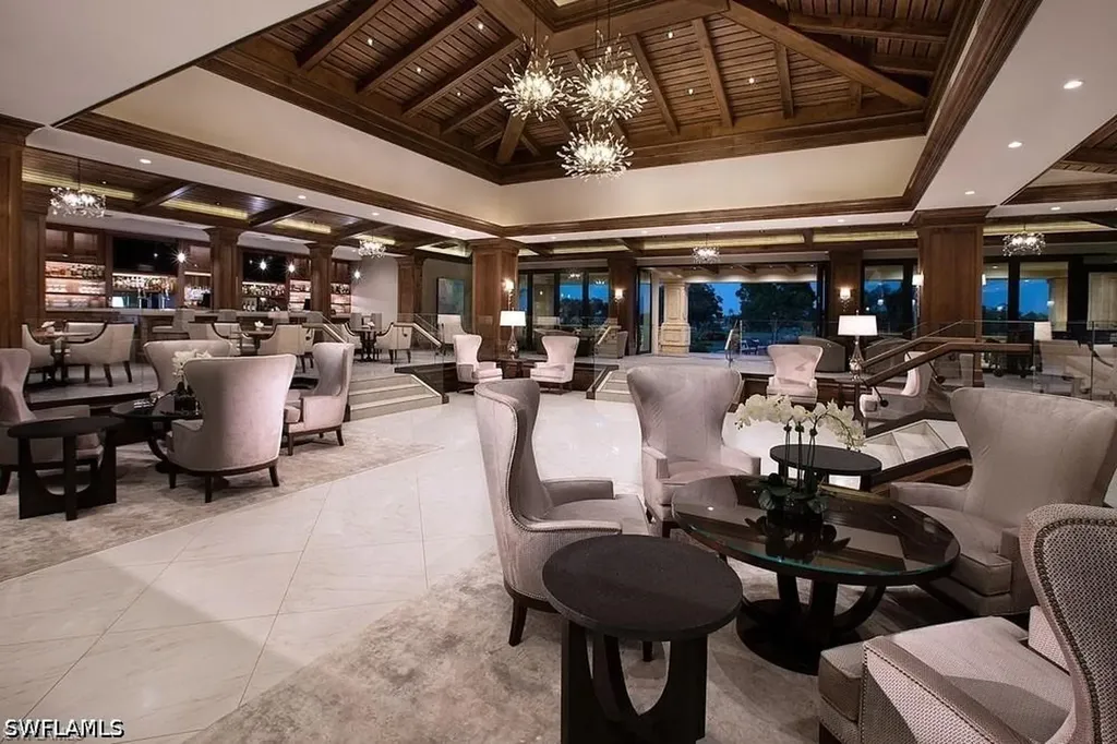 580 El Camino Real Naples FL 34119