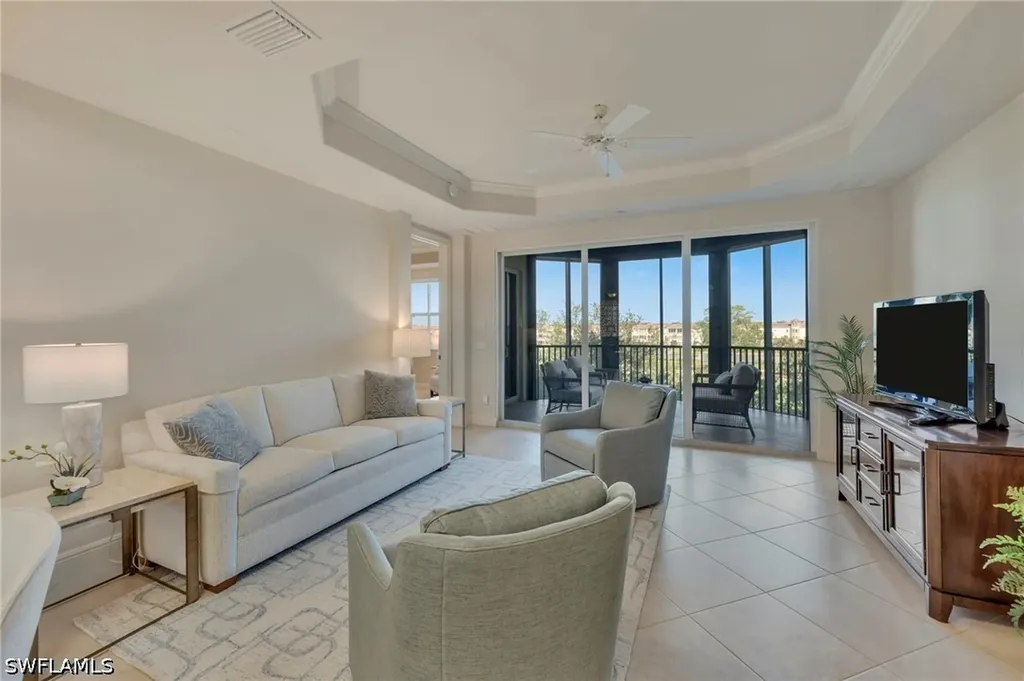 580 El Camino Real Naples FL 34119
