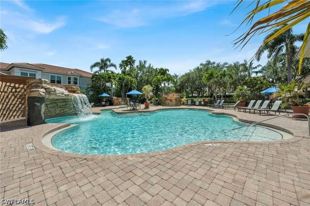 580 El Camino Real Naples FL 34119