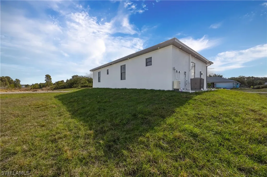 2700 49th Street SW Lehigh Acres FL 33976