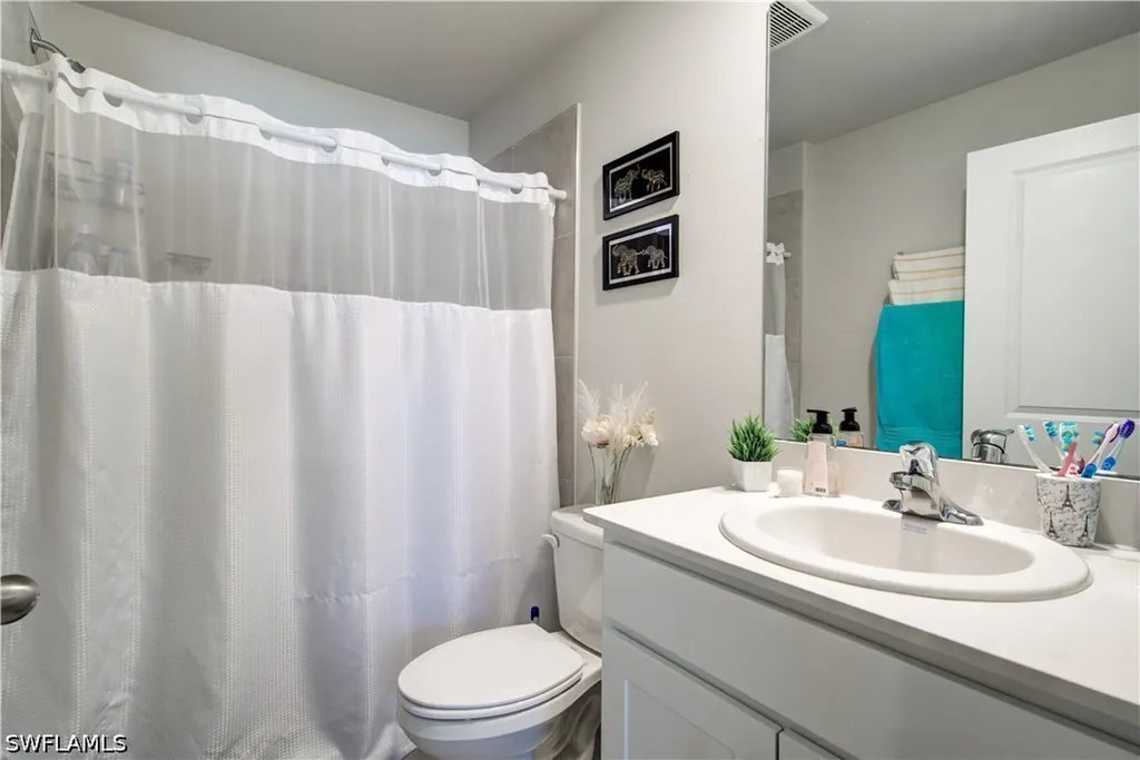 2017 NE 39th Terrace Cape Coral FL 33909