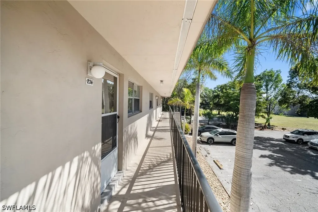 1560 Colonial Boulevard Fort Myers FL 33907