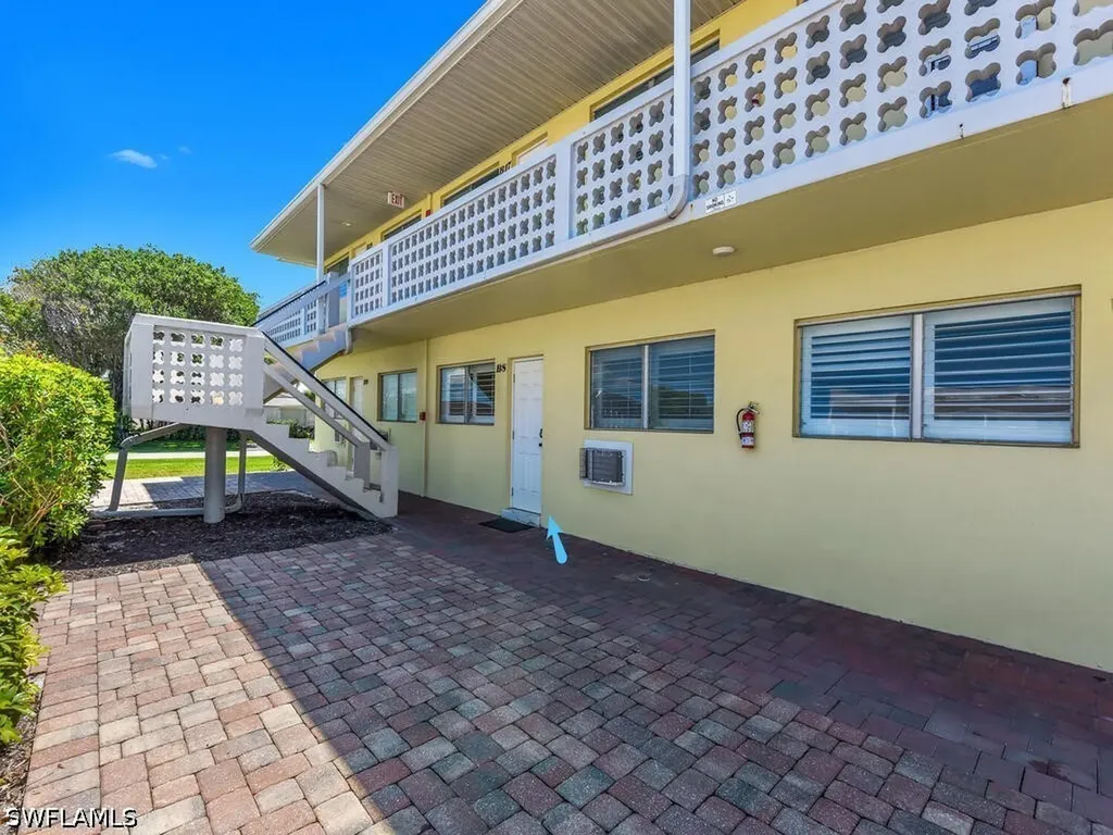 473 12th Avenue S Naples FL 34102