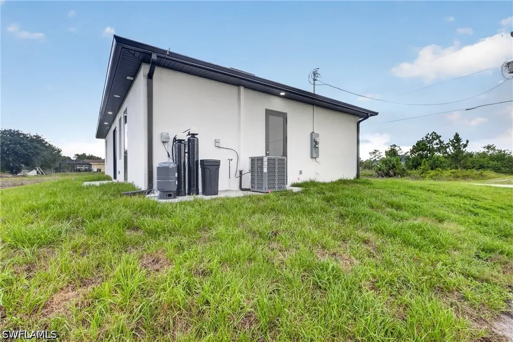1211 Delores Street E Lehigh Acres FL 33974