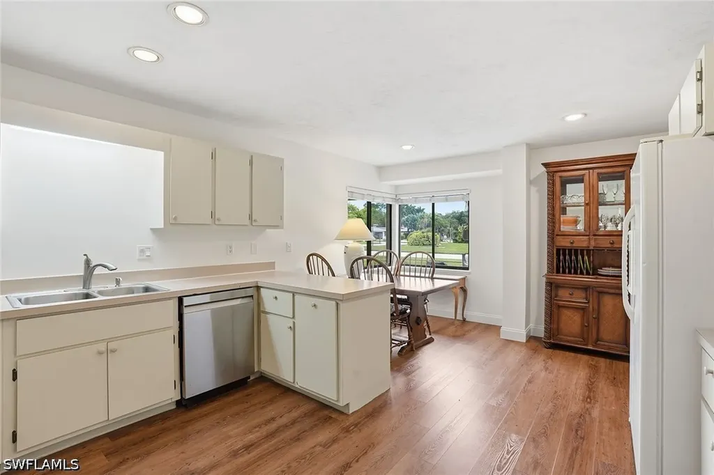 4581 Chippendale Drive Naples FL 34112