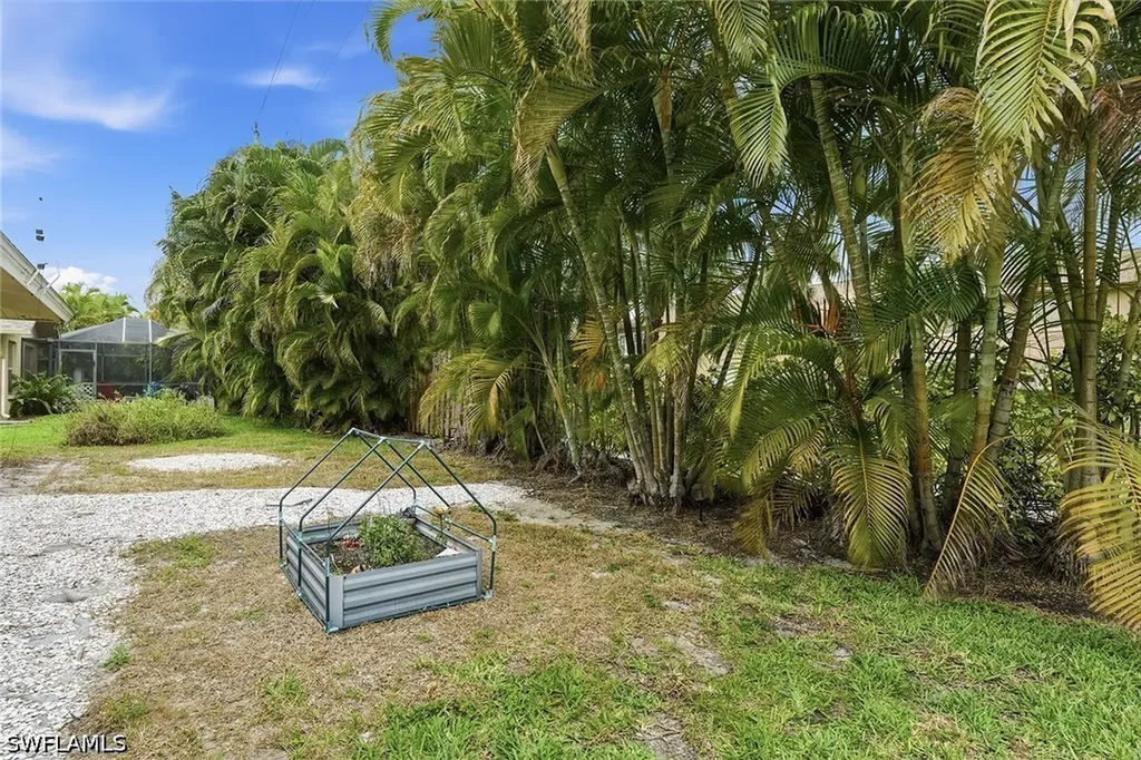 4581 Chippendale Drive Naples FL 34112
