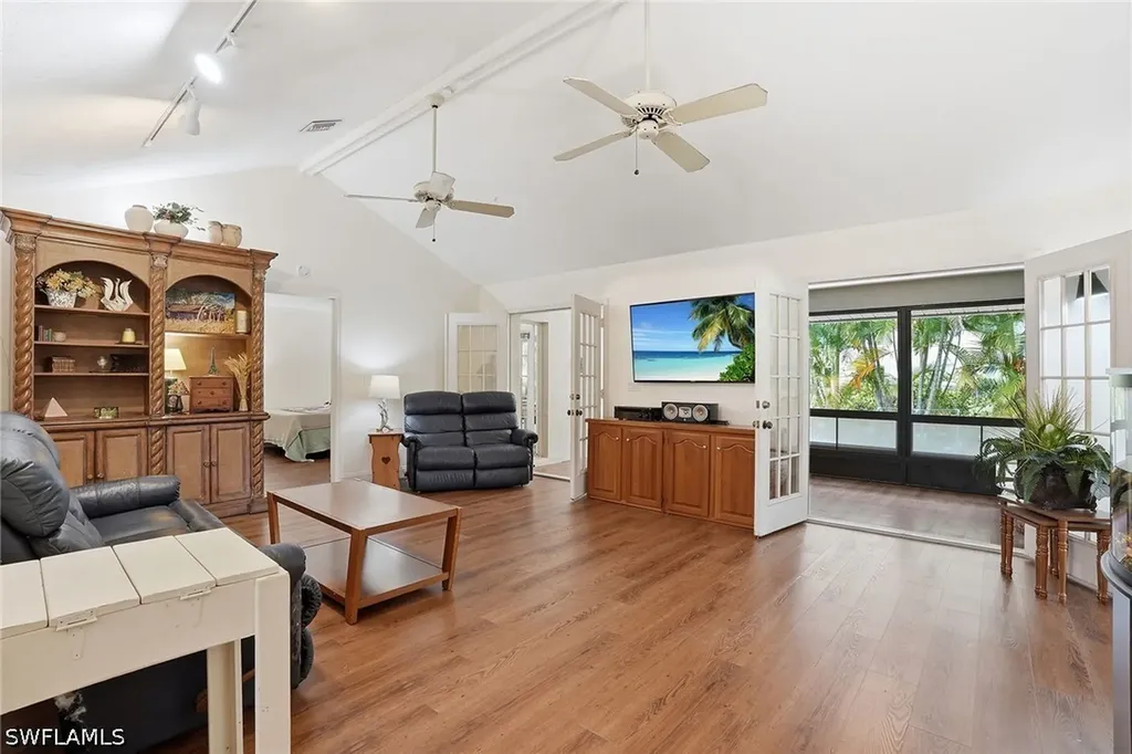 4581 Chippendale Drive Naples FL 34112