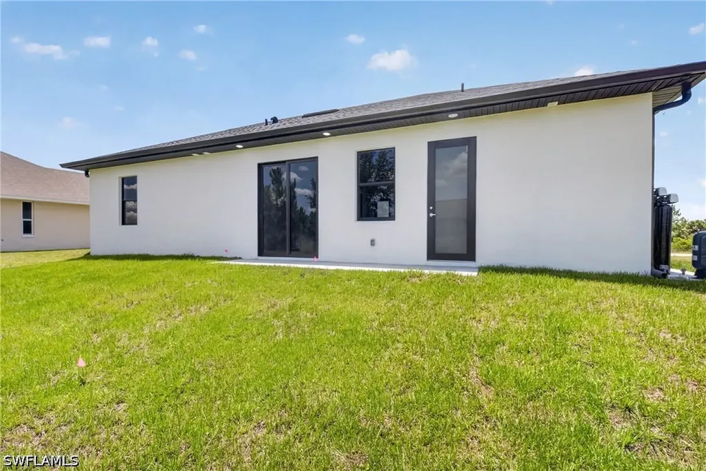 1213 Dodwin Street E Lehigh Acres FL 33974