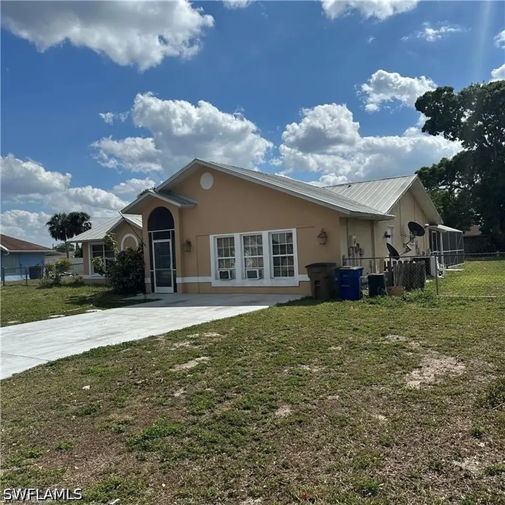 706 Arianne Court Lehigh Acres FL 33936