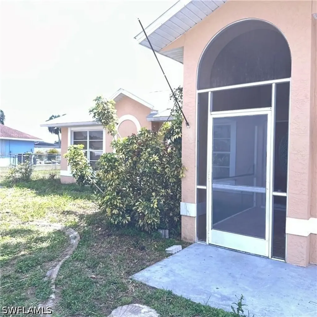 706 Arianne Court Lehigh Acres FL 33936