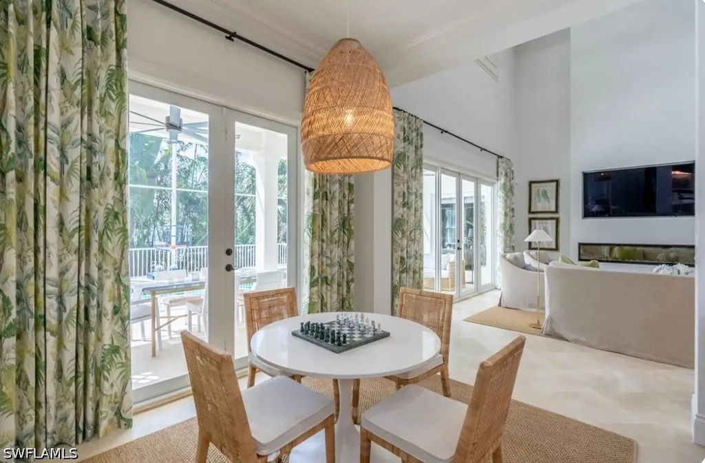 428 Rudder Road Naples FL 34102