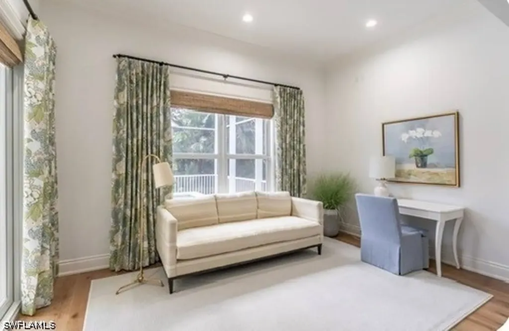 428 Rudder Road Naples FL 34102