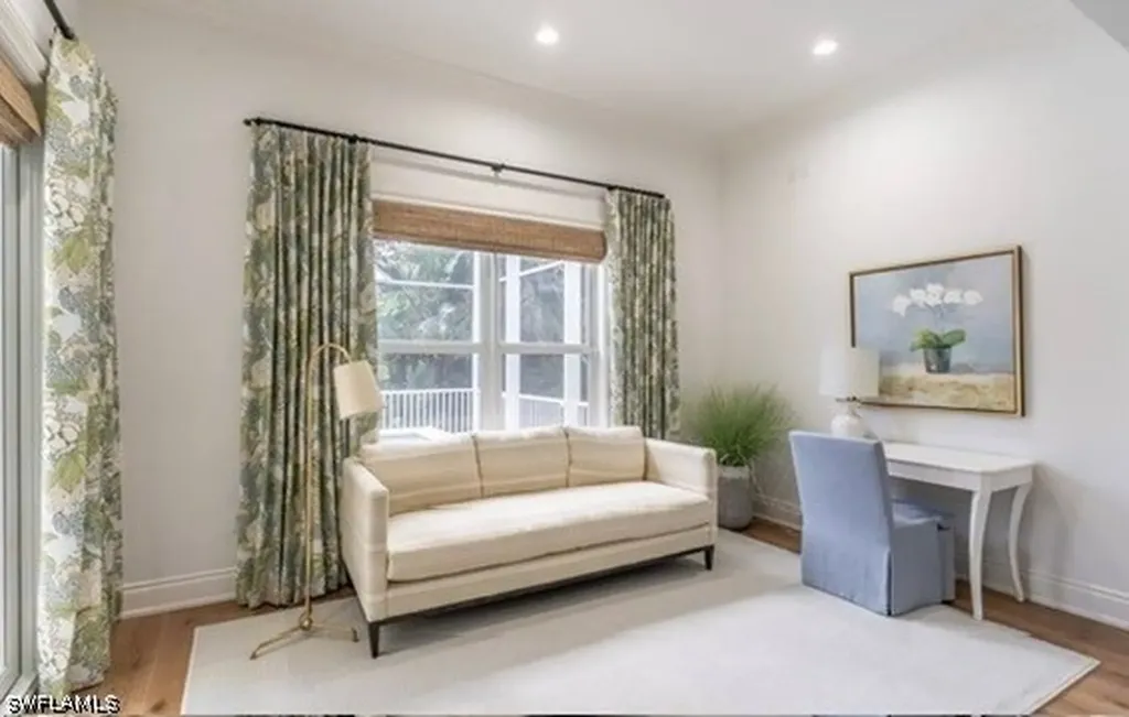 428 Rudder Road Naples FL 34102