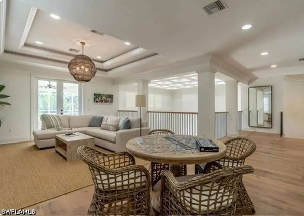 428 Rudder Road Naples FL 34102