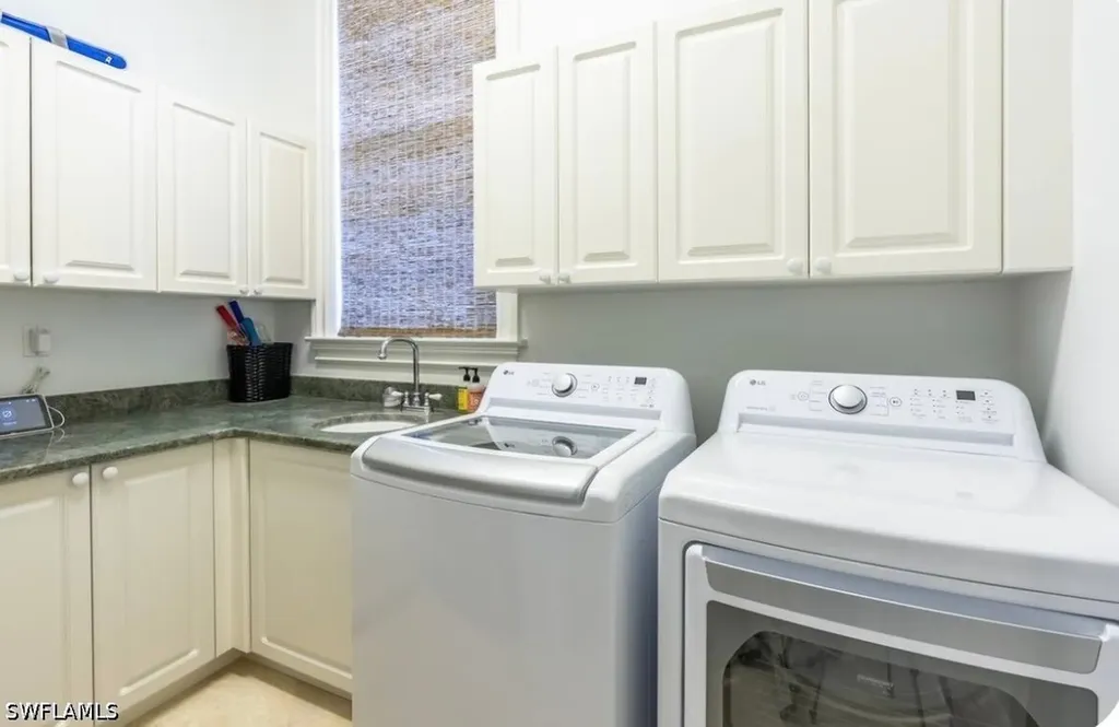 428 Rudder Road Naples FL 34102