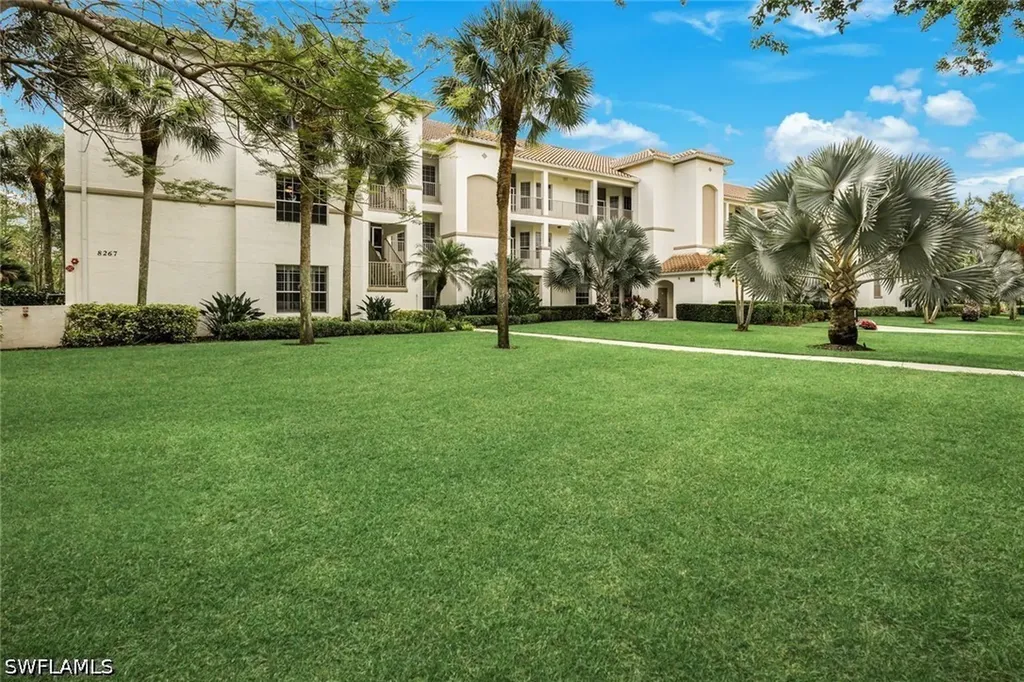 8267 Parkstone Place Naples FL 34120