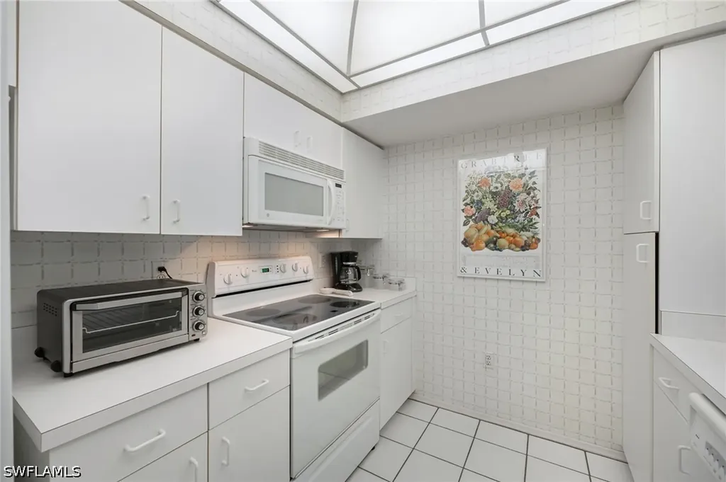 760 Willowbrook Drive Naples FL 34108