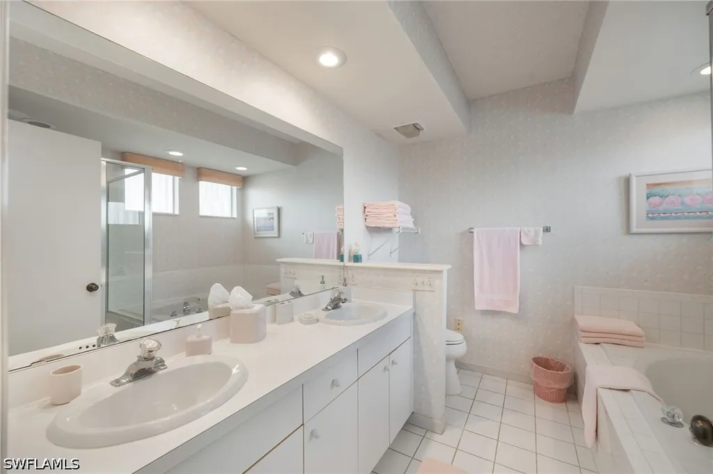 760 Willowbrook Drive Naples FL 34108