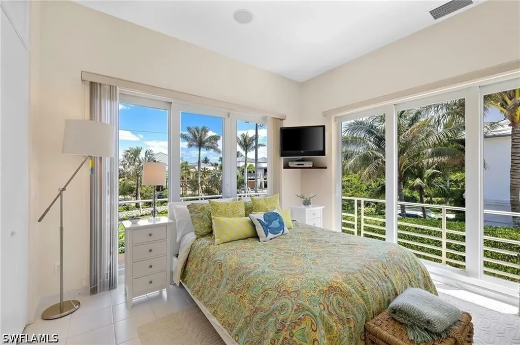 3860 Gordon Drive Naples FL 34102